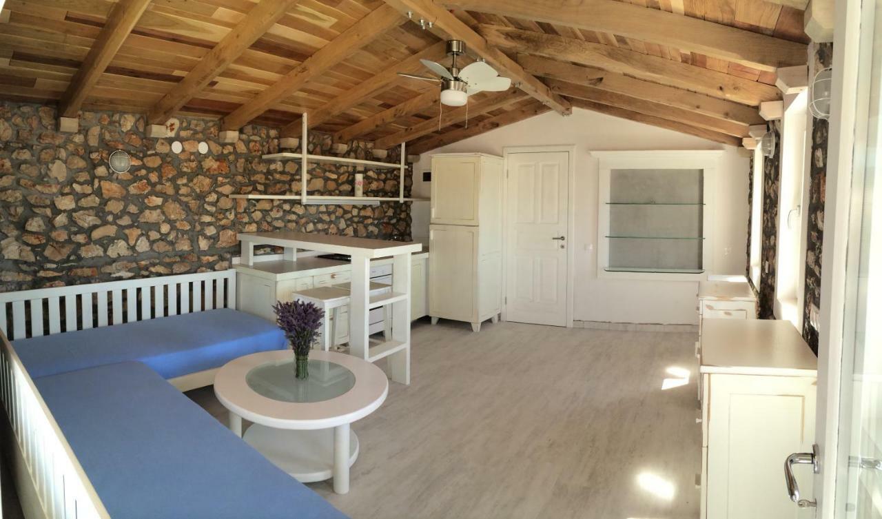 Stone House Marina-Sevid, 1 House-1 Apartment Dış mekan fotoğraf